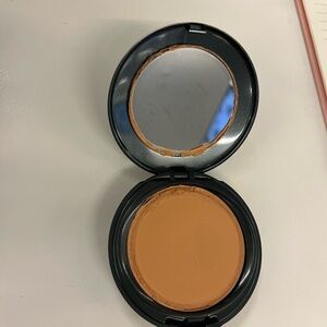 Cover FX total cream foundation